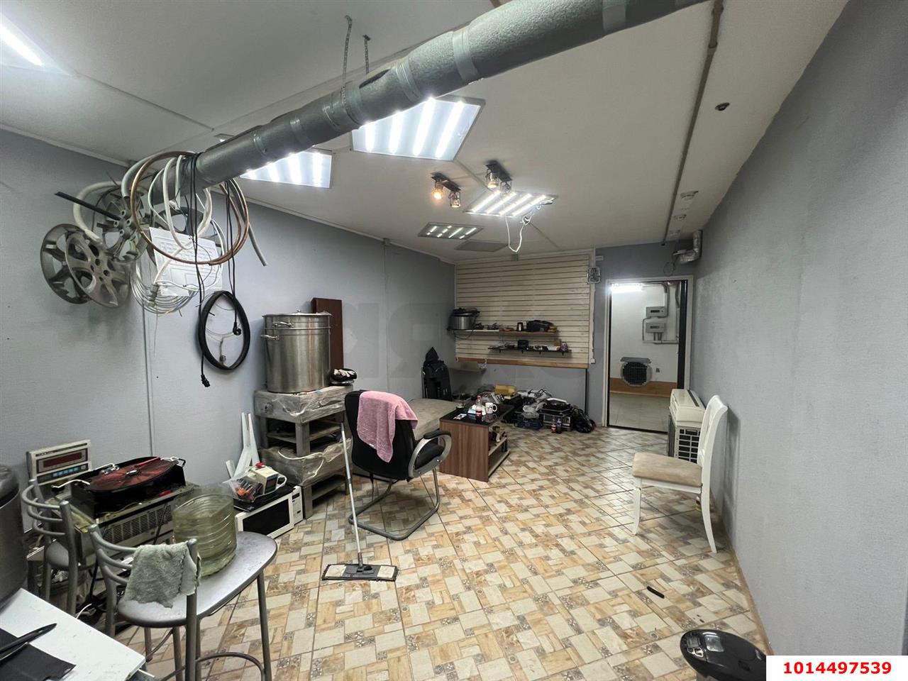 Фото №2: Торговое помещение 20 м² - Краснодар, Восточно-Кругликовский, ул. Героев-Разведчиков, 17/2