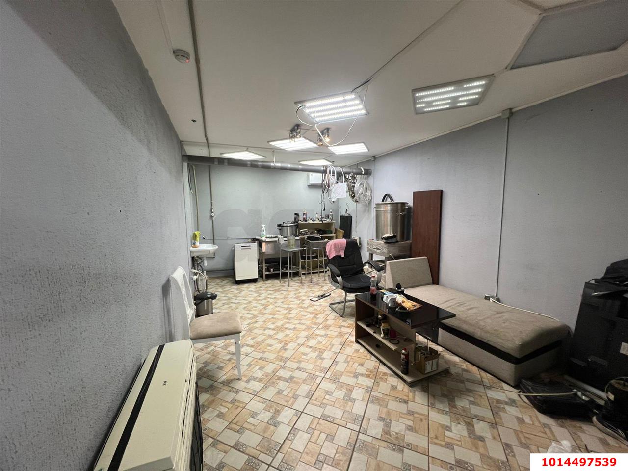 Фото №3: Коммерция 19 м² - Краснодар, Прикубанский внутригородской округ, мкр. Восточно-Кругликовский, ул. Героев-Разведчиков, 17/2