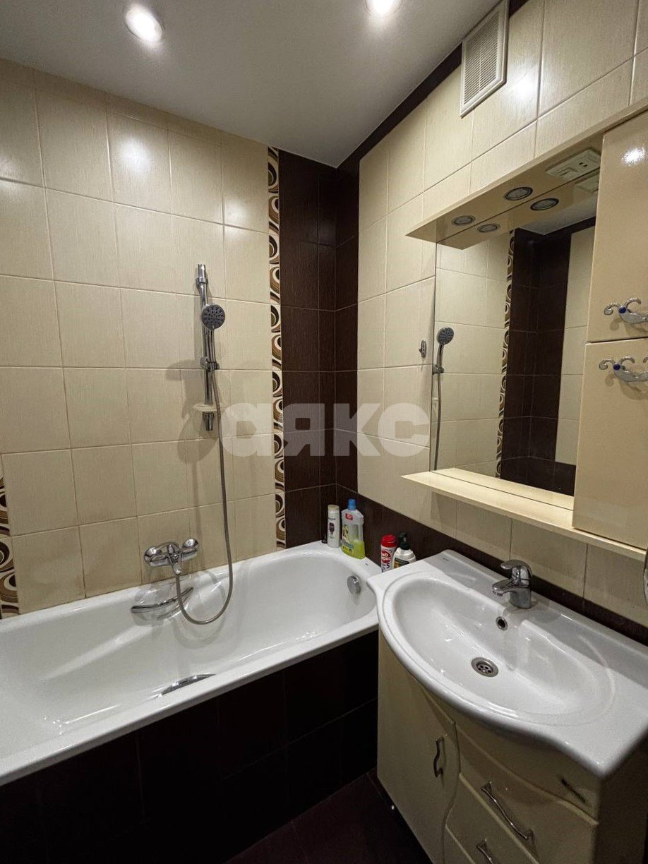 Фото №23: 2-комнатная квартира 52 м² - Волгоград, Семь Ветров, ул. 8-й Воздушной Армии, 41