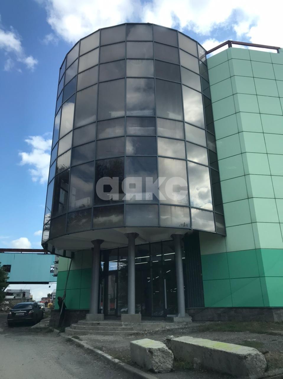 Фото №1: Коммерция 2500 м² - Ростов-на-Дону, Первомайский, ул. 50-летия Ростсельмаша, 8Б