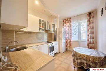 Фото №1: 2-комнатная квартира 48 м² - Краснодар, мкр. Сады Калинина, ул. Троицкая, 34