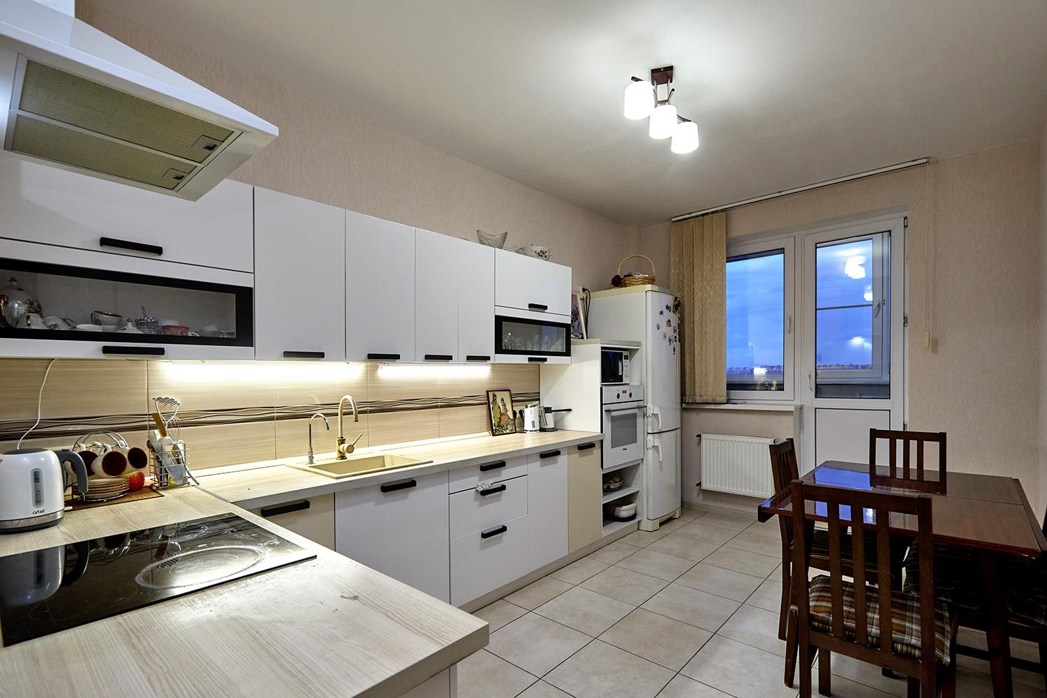 Фото №1: 3-комнатная квартира 96 м² - Краснодар, Прикубанский внутригородской округ, мкр. имени Маршала Жукова, ул. Александра Покрышкина, 2/2