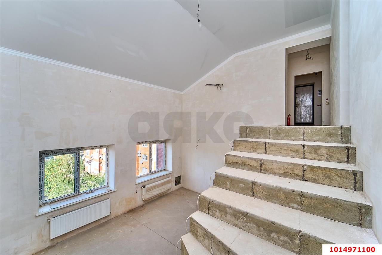 Фото №3: 3-комнатная квартира 180 м² - Краснодар, Центральный внутригородской округ, мкр. Дубинка, ул. КИМ, 141