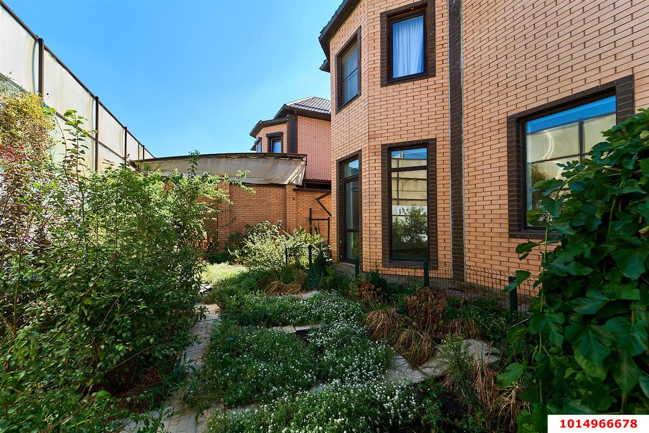 Фото №1: Дом 224 м² + 3.45 сот. - Краснодар, Сады Калинина, ул. Сенная, 1