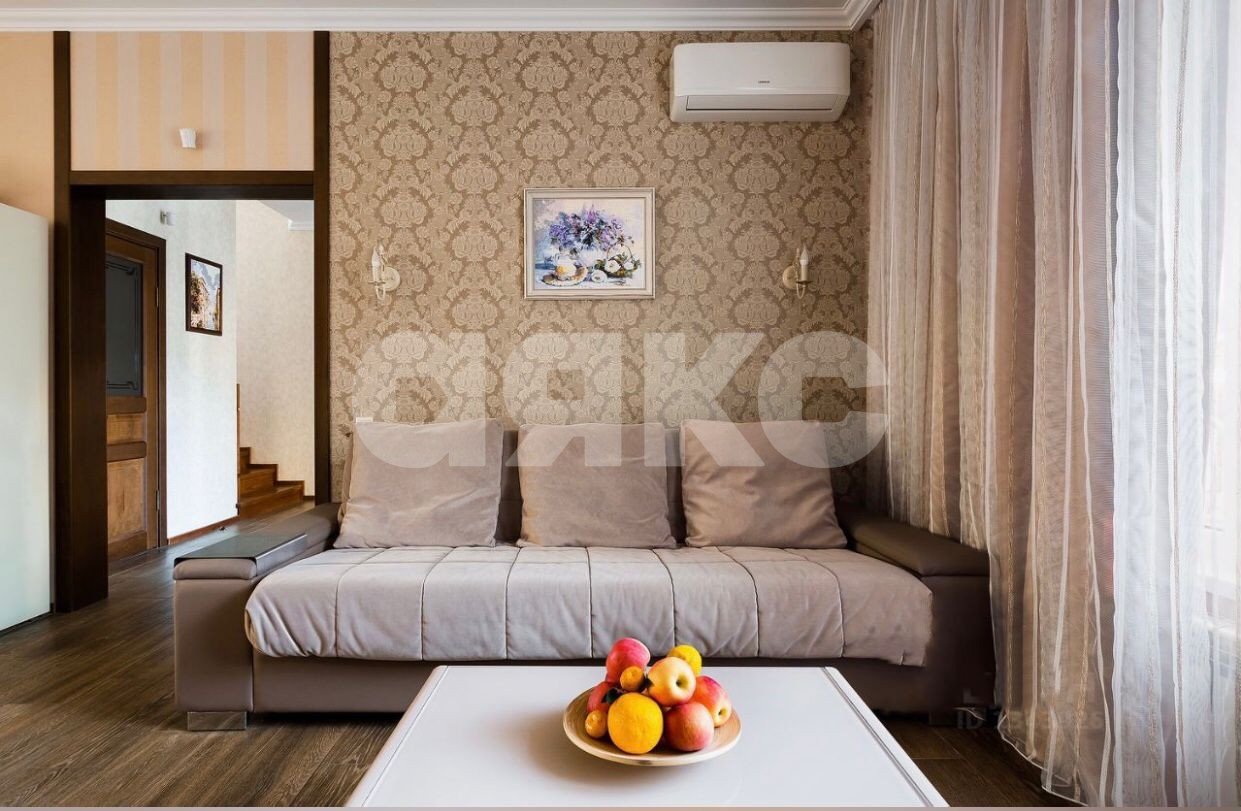 Фото №6: Коттедж <span class="whitespace-nowrap">177 м²</span> <span class="whitespace-nowrap">+ 2.17 сот.</span>, <span class="whitespace-nowrap">3 эт.</span> - Геленджик, ул. Куропятникова, 4А