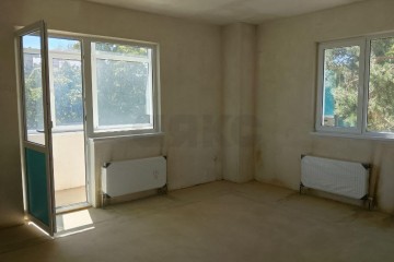 Фото №1: 2-комнатная квартира 75 м² - Краснодар, мкр. Хлопчато-бумажный Комбинат, ул. Уральская, 17