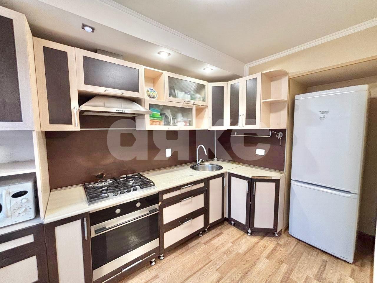 Фото №1: 3-комнатная квартира 60 м² - Нижнекамск, 9-й, ул. Гагарина, 8