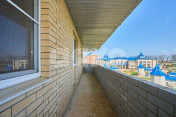 Фото №2: 2-комнатная квартира 72 м² - Кореновск, мкр. 10-й, ул. Таманская, 3к2