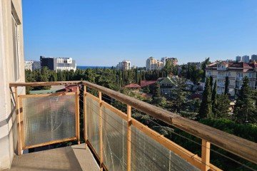 Фото №1: 3-комнатная квартира 75 м² - Алушта, ул. Красноармейская, 3