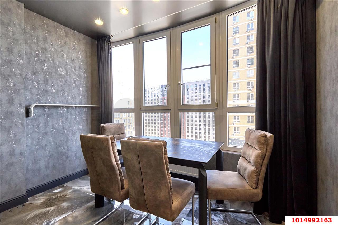 Фото №2: 2-комнатная квартира 74 м² - Краснодар, жилой комплекс Элегант, ул. Старокубанская, 137/1к1