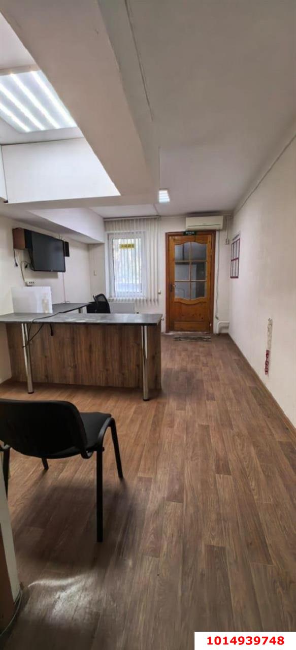 Фото №2: Торговое помещение 41 м² - Краснодар, Краевая Клиническая Больница, ул. Восточно-Кругликовская, 77