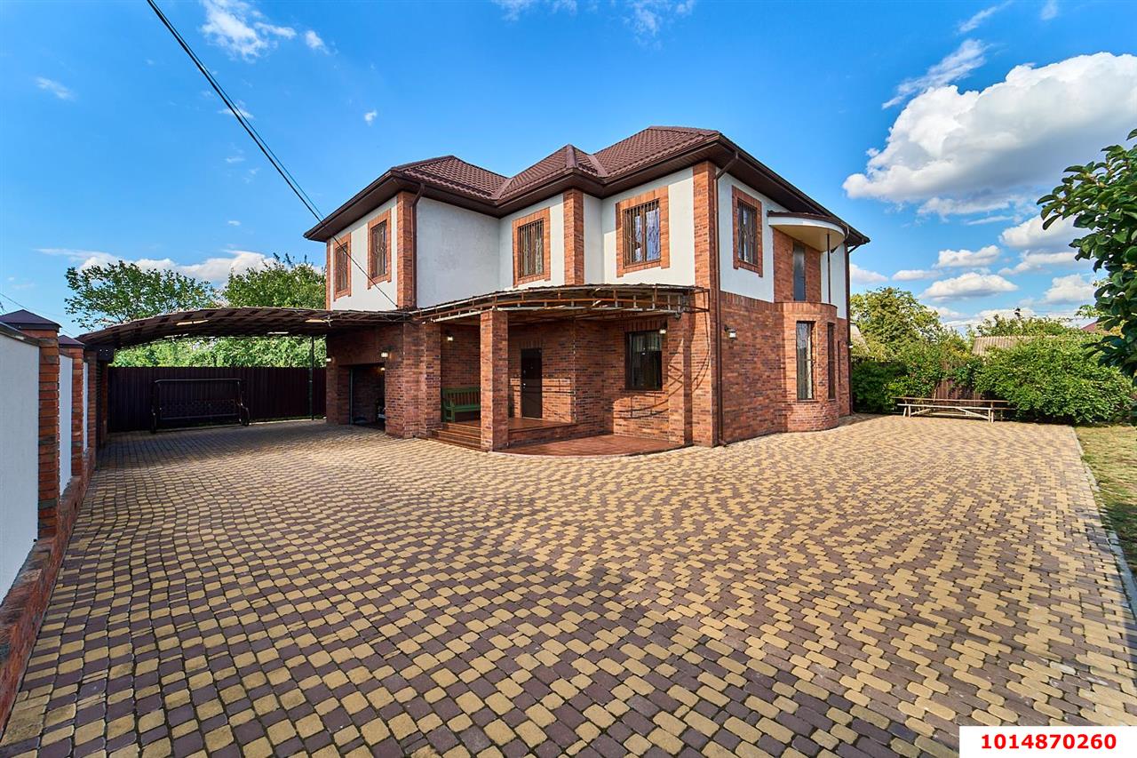 Фото №1: Дом 241 м² + 6.83 сот. - Калинина, мкр. Прикубанский внутригородской округ, пр-д 6-й Сиреневый, 11