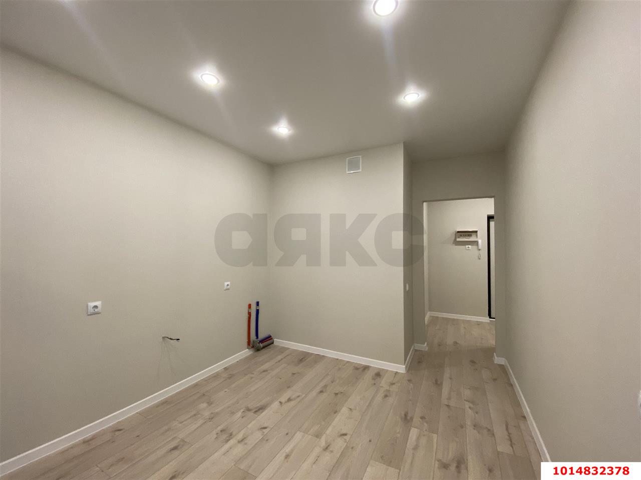 Фото №2: 1-комнатная квартира 43 м² - Знаменский, Карасунский внутригородской округ, мкр. Родные Просторы, ул. Природная, 10Бк4