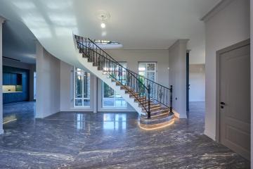 Фото №2: Дом 375 м² - Ленина, мкр. Карасунский внутригородской округ, ул. Вольная, 110