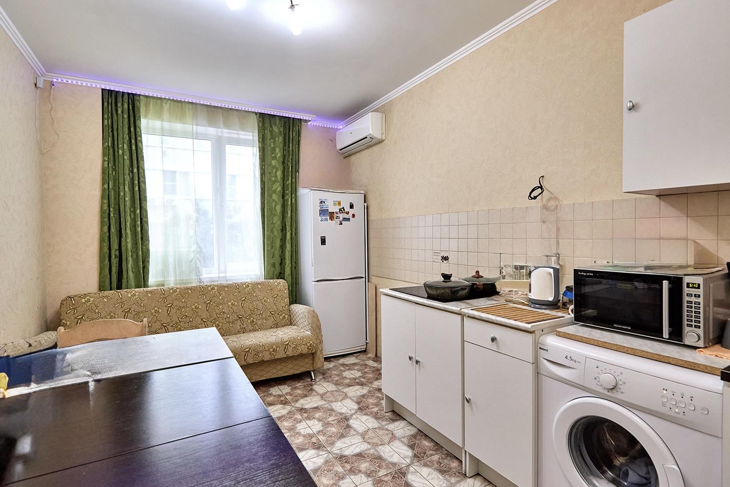 Фото №1: 1-комнатная квартира 40 м² - Краснодар, Карасунский внутригородской округ, мкр. Черёмушки, ул. Селезнёва, 4/14