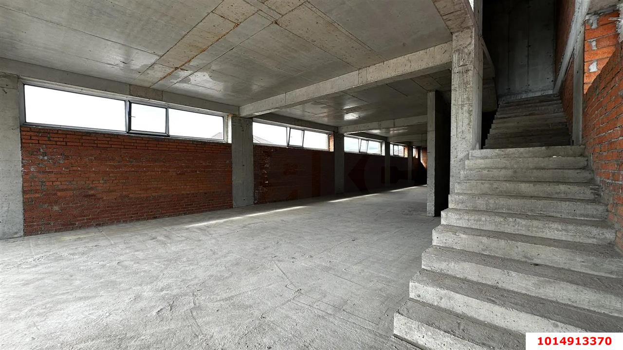 Фото №6: Отдельное здание <span class="whitespace-nowrap">555 м²</span>, <span class="whitespace-nowrap">1/3 эт.</span> - Краснодар, Кожзавод, мкр. Западный внутригородской округ, ул. Скорняжная, 9
