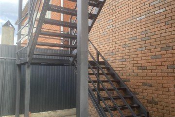 Фото №4: Отдельное здание 555 м² - Краснодар, мкр. Западный внутригородской округ, ул. Скорняжная, 39
