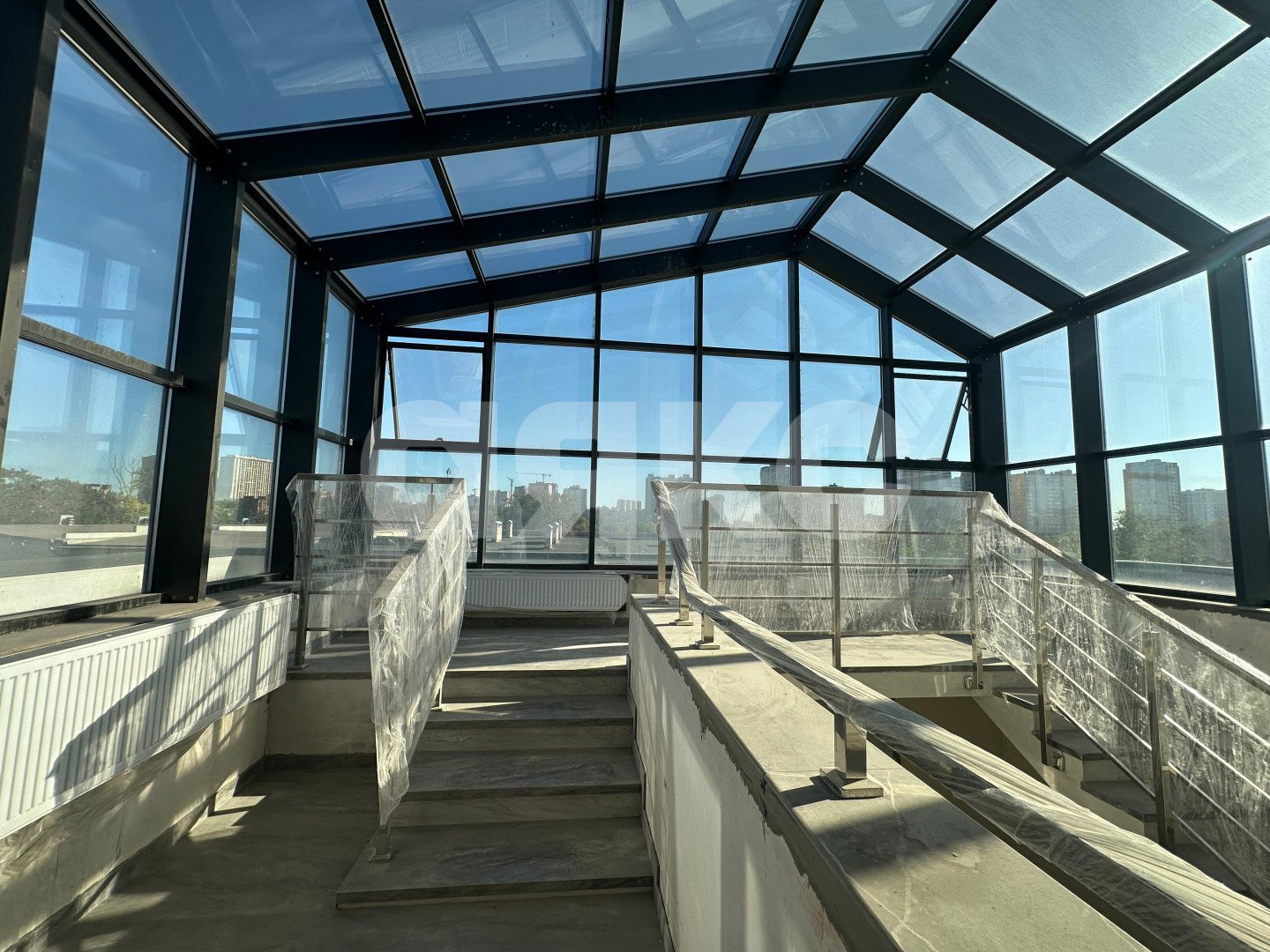 Фото №1: Коммерция 800 м² - Ростов-на-Дону, Кировский, ул. Текучёва, 171