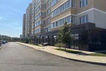 Фото №1: Торговое помещение 72 м² - Краснодар, мкр. Славянский, ул. Красных Партизан, 1/4к21