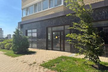 Фото №3: Коммерция 71 м² - Краснодар, мкр. Славянский, ул. Красных Партизан, 1/4к21