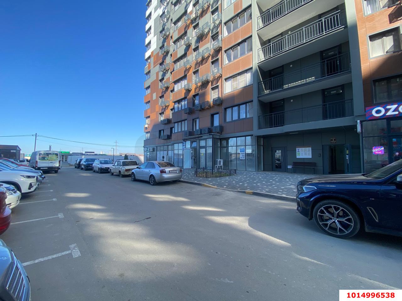 Фото №1: Торговое помещение 55 м² - Краснодар, жилой комплекс Россинский Парк, ул. Командорская, 15