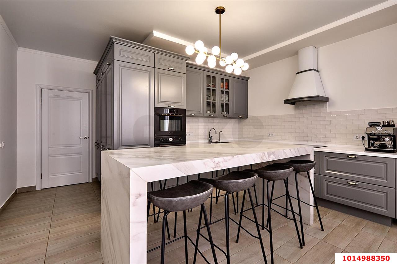 Фото №1: 3-комнатная квартира 130 м² - Краснодар, Юбилейный, б-р Клары Лучко, 14к3