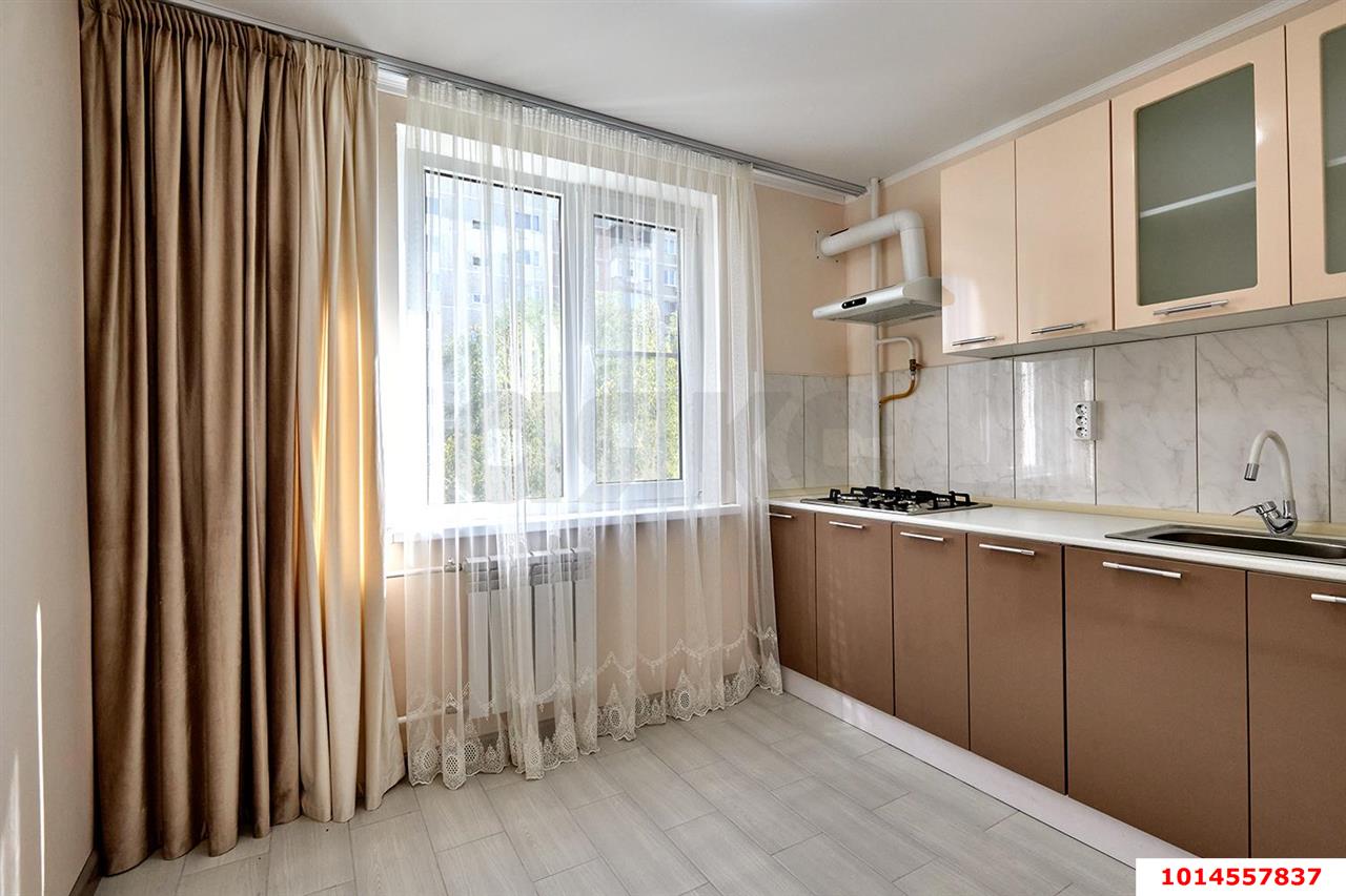 Фото №1: 2-комнатная квартира 50 м² - Краснодар, Юбилейный, ул. Думенко, 12