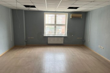 Фото №3: Офисное помещение 400 м² - Краснодар, мкр. Черёмушки, ул. Новороссийская, 102/7
