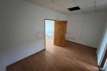 Фото №5: Офисное помещение 400 м² - Краснодар, мкр. Черёмушки, ул. Новороссийская, 102/7