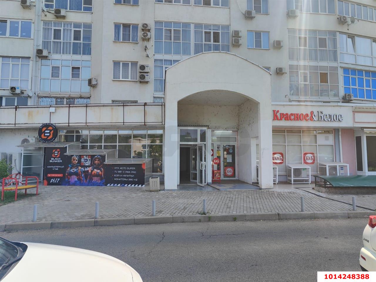 Фото №1: Торговое помещение 107 м² - Краснодар, Центральный, ул. Кубанская Набережная, 31/1