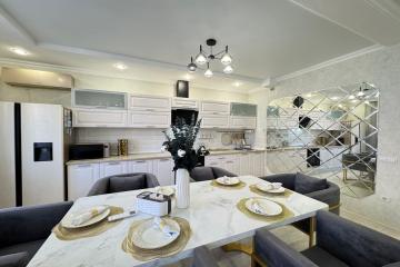 Фото №1: 3-комнатная квартира 75 м² - Краснодар, мкр. Краевая Клиническая Больница, ул. Домбайская, 55к4