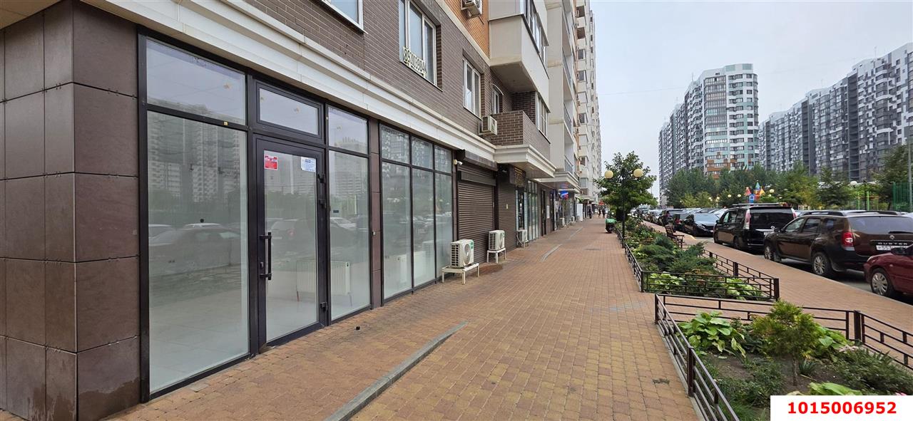Фото №7: Торговое помещение 55 м² - Краснодар, жилой комплекс Символ, ул. Командорская, 9/2