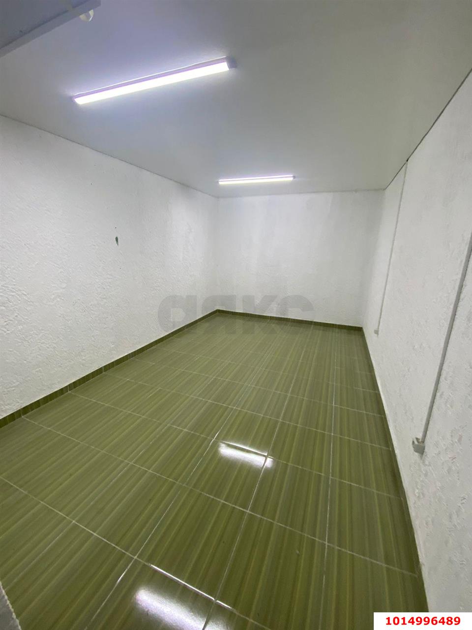 Фото №1: Торговое помещение 18 м² - Краснодар, жилой комплекс Три Кита, ул. Московская, 131к2