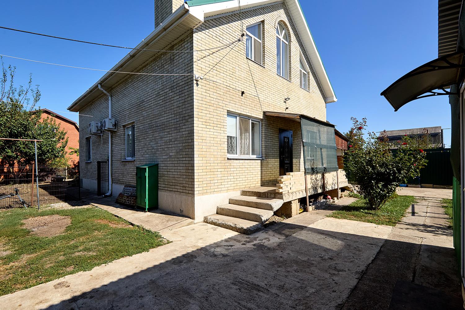 Фото №1: Дом 162 м² + 6.13 сот. - Октябрьский, Прикубанский внутригородской округ, ст Краснодарсельмаш, ул. Малая, 22