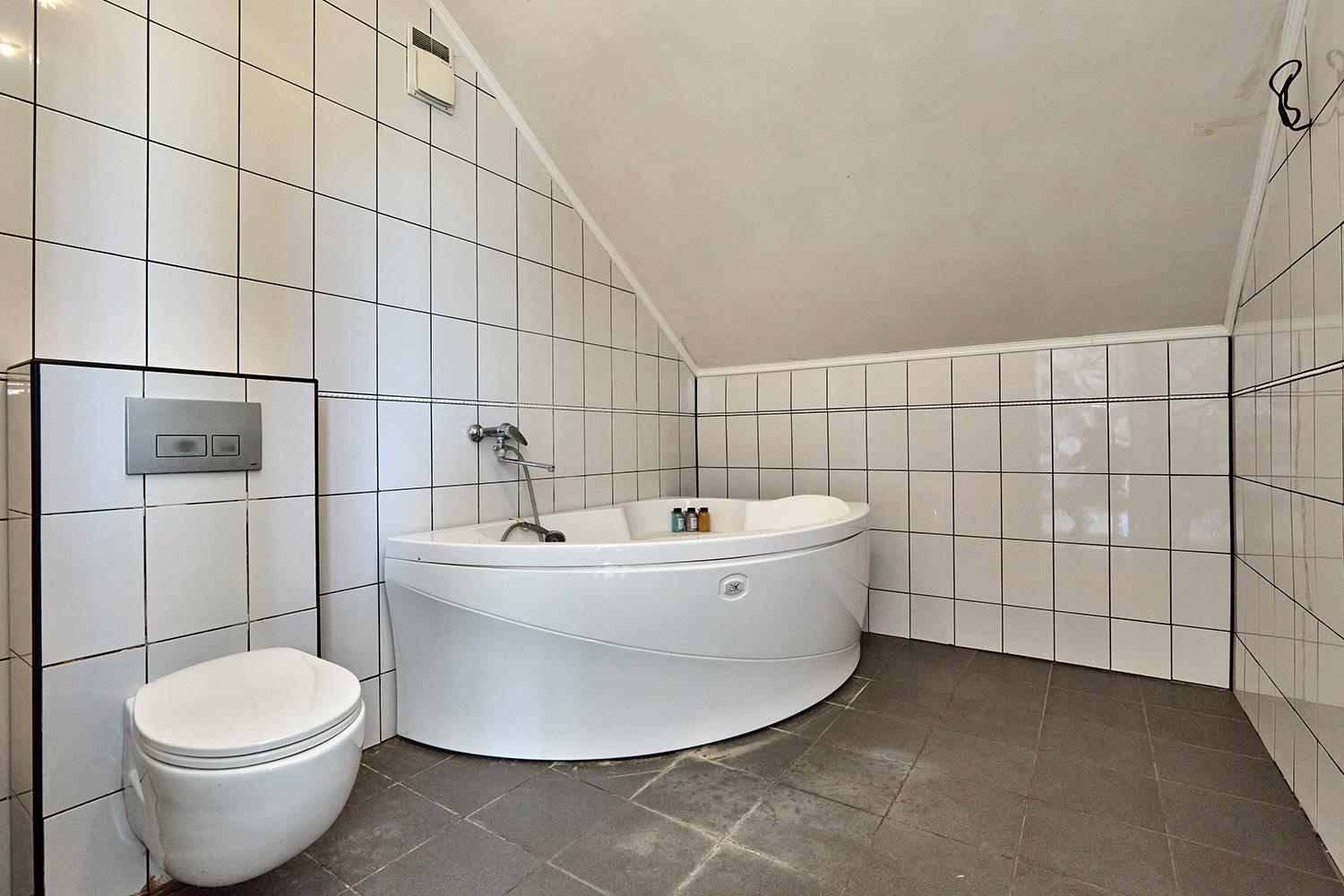 Фото №9: Дом 162 м² + 6.13 сот. - Октябрьский, Прикубанский внутригородской округ, ст Краснодарсельмаш, ул. Малая, 22