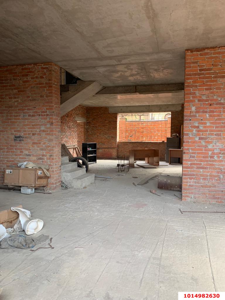 Фото №11: Дом 359 м² + 4 сот. - Краснодар, Прикубанский внутригородской округ, мкр. Плодородный-2, ул. Исакиевская, 18