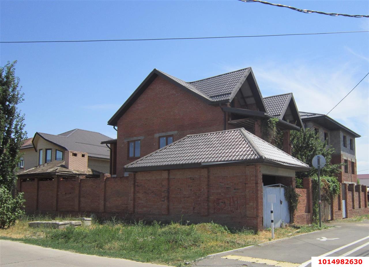 Фото №3: Дом 359 м² + 4 сот. - Краснодар, Прикубанский внутригородской округ, мкр. Плодородный-2, ул. Исакиевская, 18