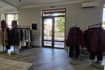 Фото №4: Торговое помещение 115 м² - Краснодар, мкр. Центральный, ул. Октябрьская, 97