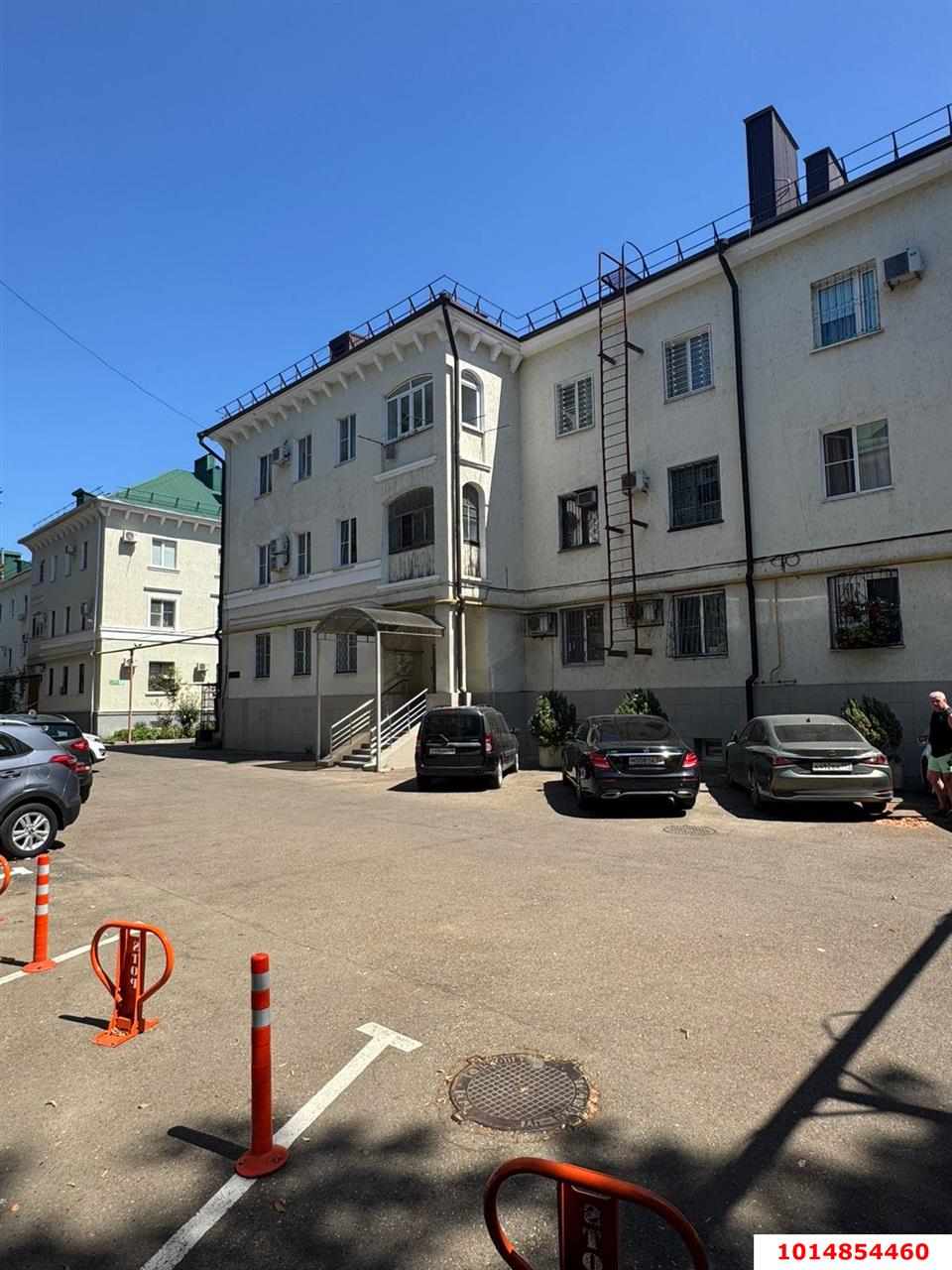 Фото №1: 3-комнатная квартира 101 м² - Краснодар, Центральный, ул. Захарова, 43