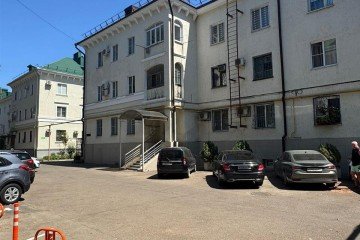 Фото №1: 3-комнатная квартира 101 м² - Краснодар, мкр. Центральный, ул. Захарова, 43
