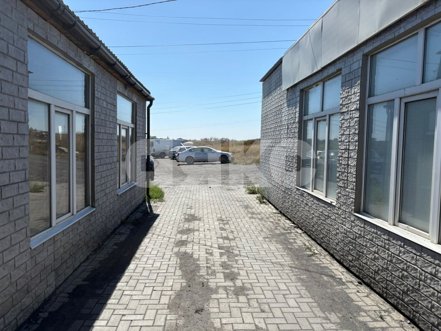Фото №3: Коммерция 350 м² - Ростов-на-Дону, Защитник, ул. 1-я Сувенирная, 1