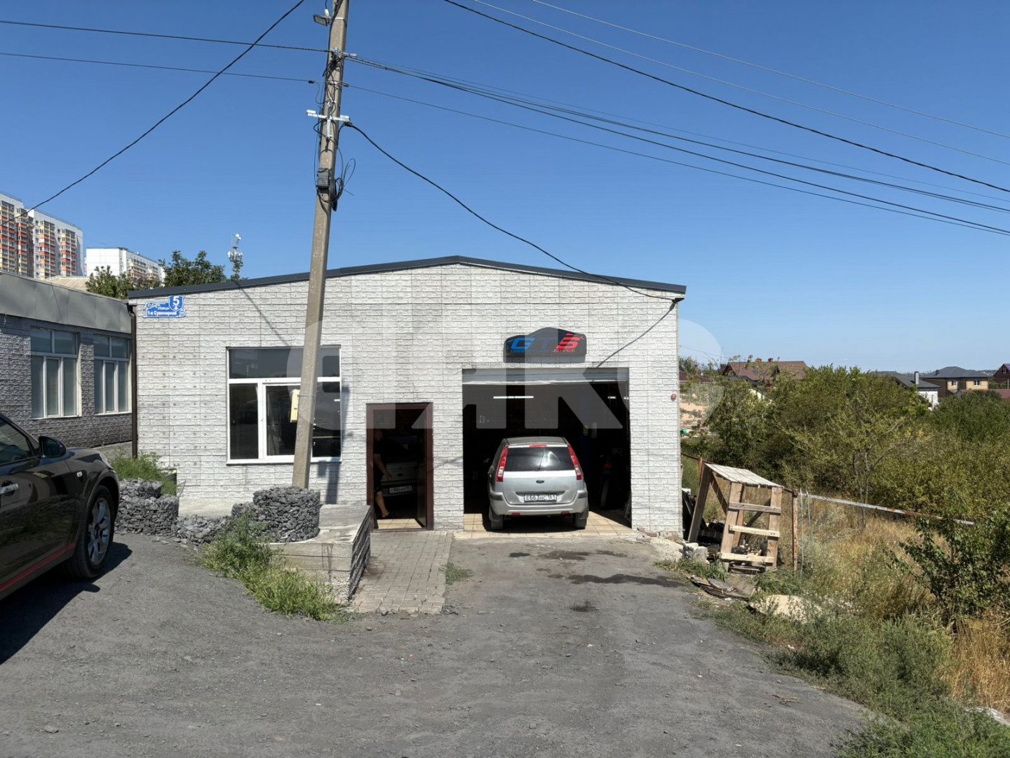 Фото №2: Коммерция 350 м² - Ростов-на-Дону, Защитник, ул. 1-я Сувенирная, 1