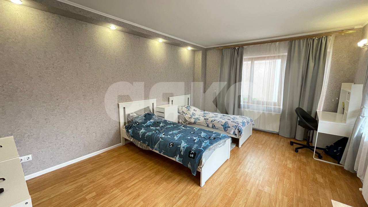 Фото №2: 3-комнатная квартира 92 м² - Геленджик, пер. Первомайский, 10