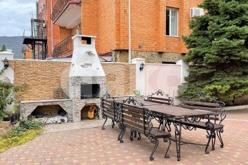 Фото №1: 3-комнатная квартира 92 м² - Геленджик, пер. Первомайский, 10