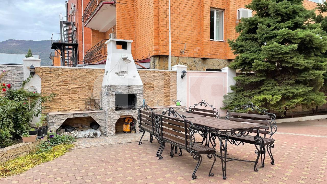 Фото №1: 3-комнатная квартира 92 м² - Геленджик, пер. Первомайский, 10