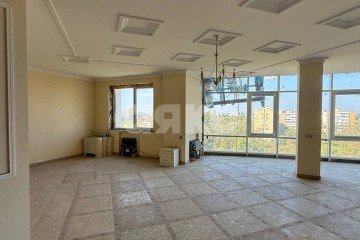 Фото №3: 3-комнатная квартира 195 м² - Мариуполь, р. Жовтневый, пр-кт Строителей, 108А