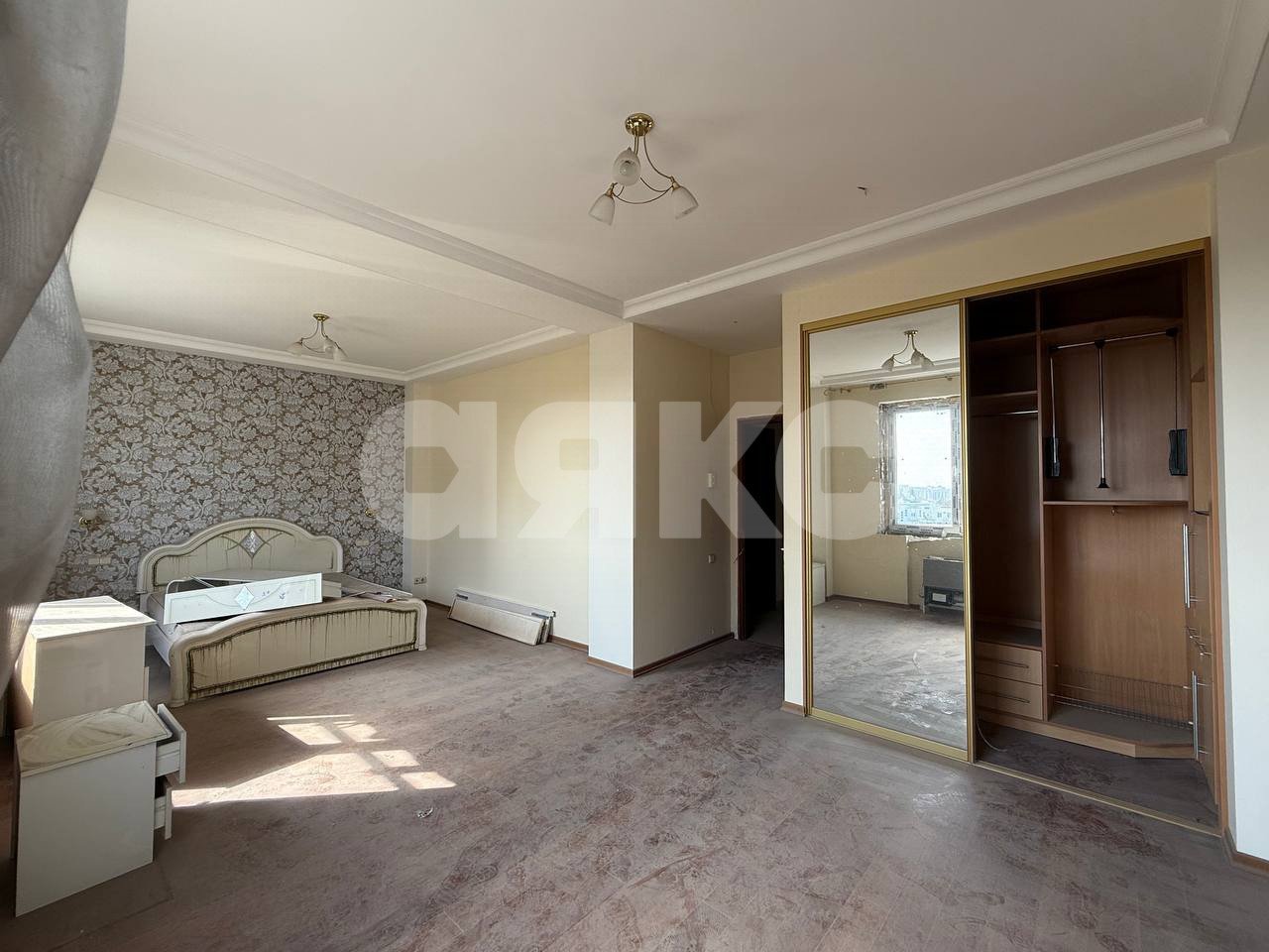Фото №1: 3-комнатная квартира 195 м² - Мариуполь, Жовтневый, пр-кт Строителей, 108А