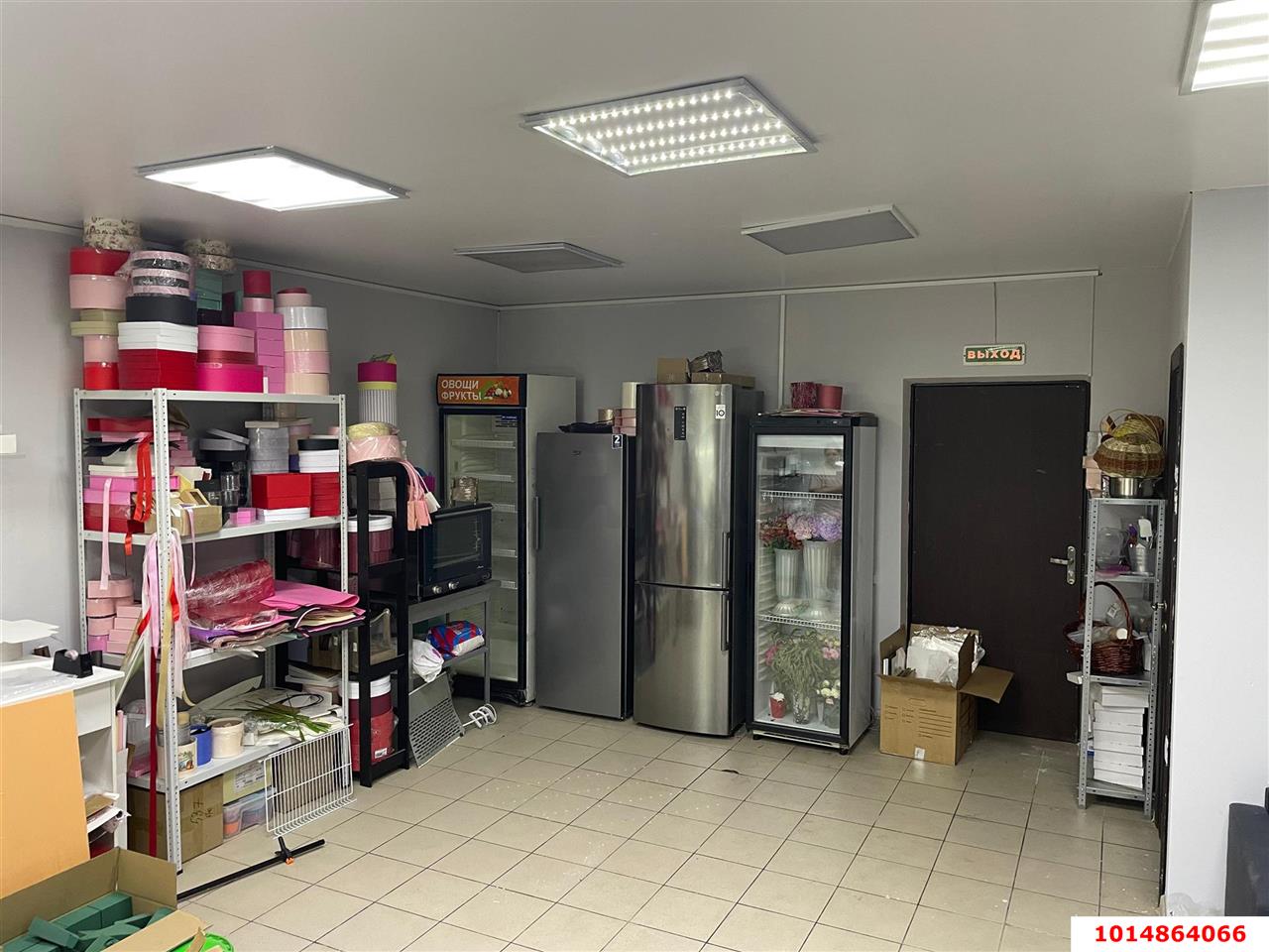 Фото №3: Торговое помещение 39 м² - Краснодар, имени Петра Метальникова, ул. Петра Метальникова, 7