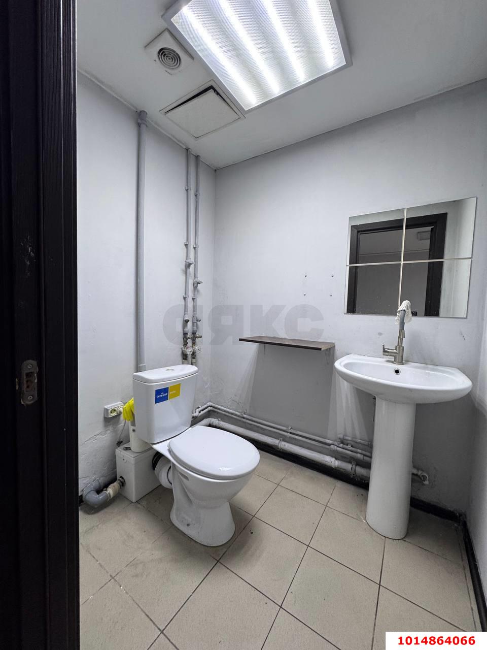 Фото №5: Торговое помещение 39 м² - Краснодар, имени Петра Метальникова, ул. Петра Метальникова, 7