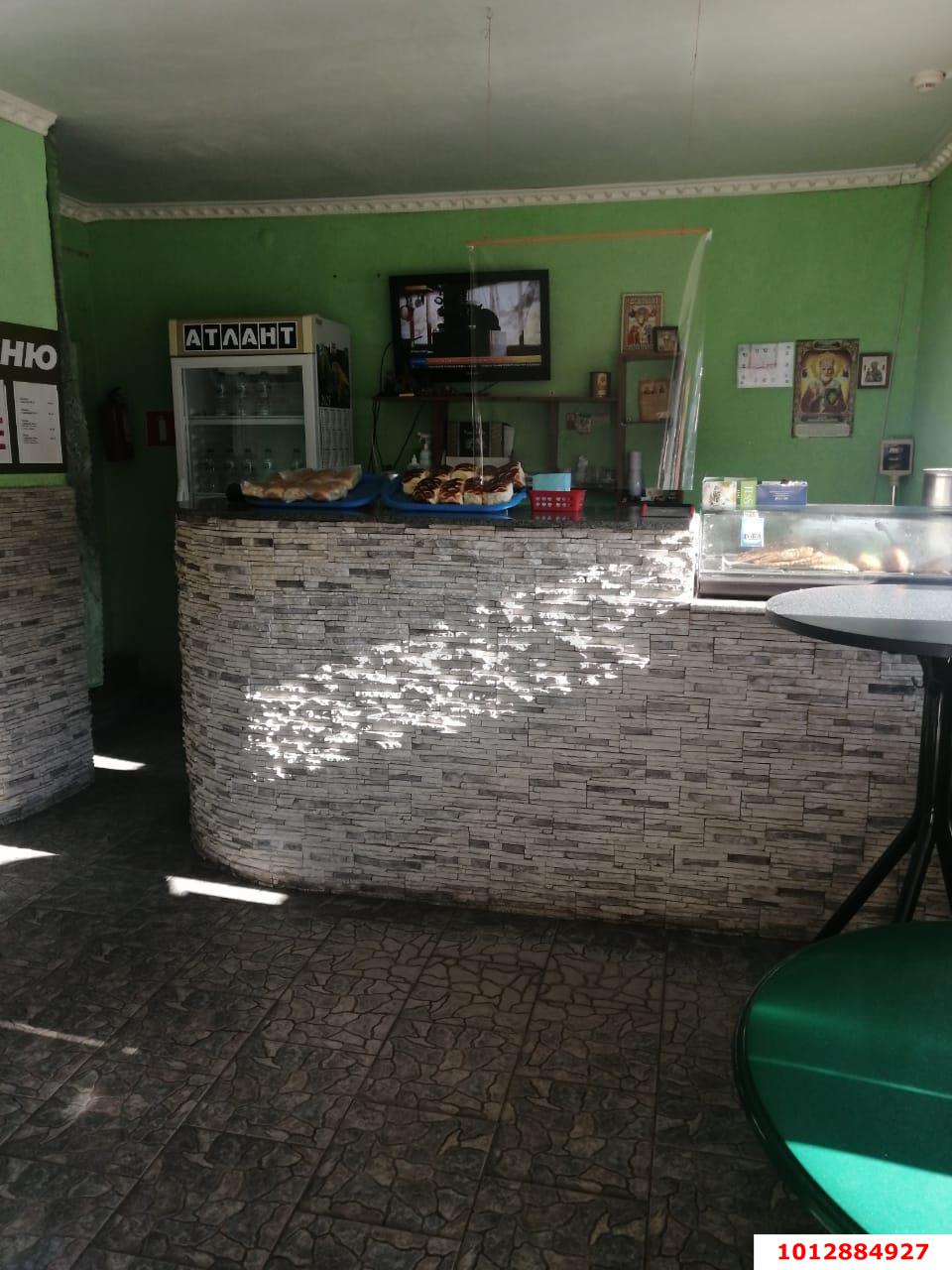 Фото №4: Торговое помещение 38 м² - Ленинградская, ул. Жлобы, 59